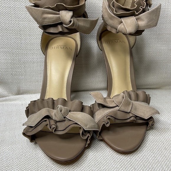Alexandre Birman Beige Ruffle Heels - Picture 4 of 6